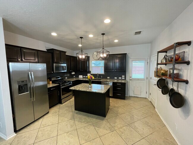 Building Photo - 9114 Bowen Br