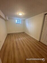 Building Photo - 32 Reedsdale St