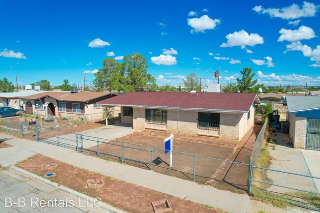 Building Photo - 3 br, 1.5 bath House - 7125 Date Tree ln