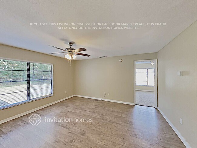 Foto del edificio - 2436 Delbarton Ave