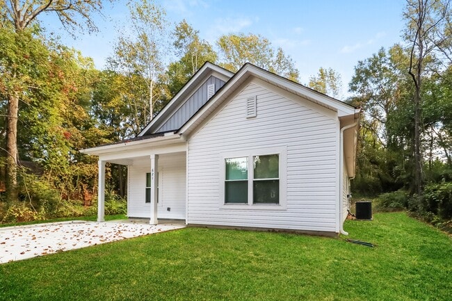 Building Photo - 621 Burrington Ct