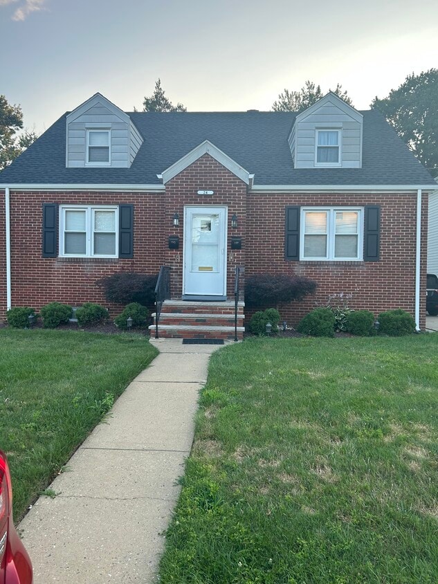 24 Loring Ave Unit 2nd floor, Edison, NJ 08817 Apartments in Edison