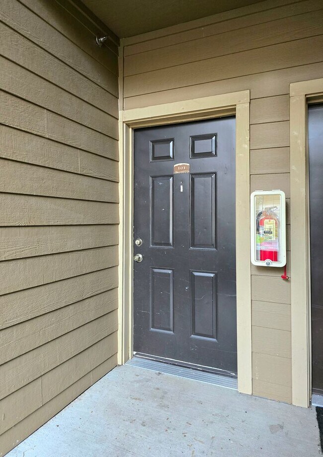 Foto del edificio - Condo in Brookwood Community in Bothell