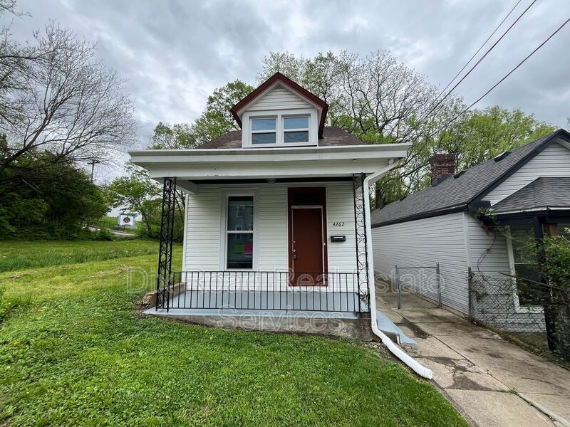 Foto principal - 4262 Carlin St