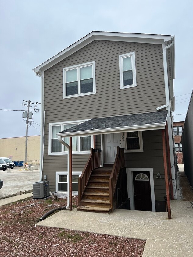 Primary Photo - 2446 N Harlem Ave