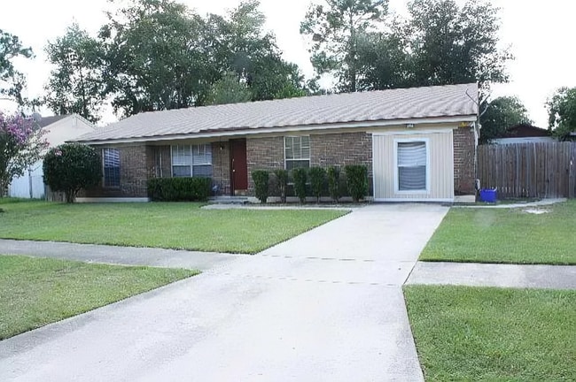 Foto del edificio - 2460 Justin Rd E