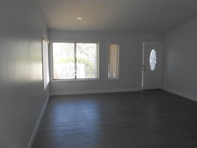 Foto del edificio - Cute Single Story Home in Henderson - Green Valley area