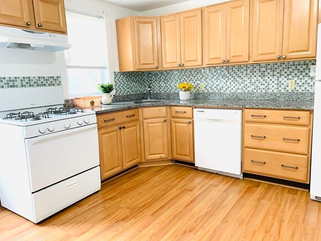 805 Boylston St Unit 3, Chestnut Hill, MA 02467 805 Boylston St