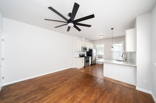 Foto del edificio - 164 Orient St