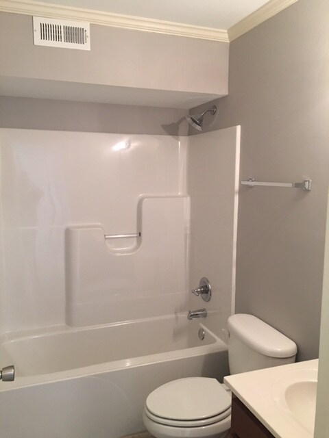 Building Photo - 952 Houck St