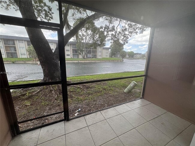 Foto del edificio - 8051 S Colony Cir
