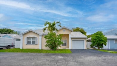 Building Photo - 6410 SW 112th Pl