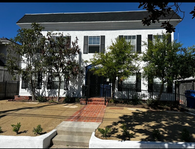 Foto principal - 227 N Adams St