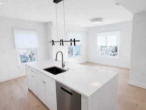 Building Photo - 65 L St