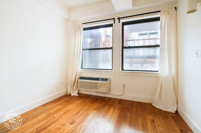 Foto del edificio - 707 Hart St