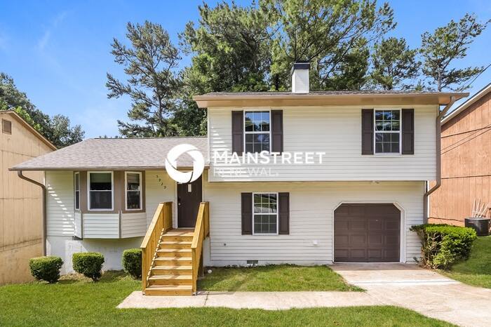 Foto principal - 3 Bedroom Pet-Friendly Home in Lithonia, G...
