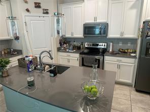 Building Photo - 4310 Seven Canyons Dr