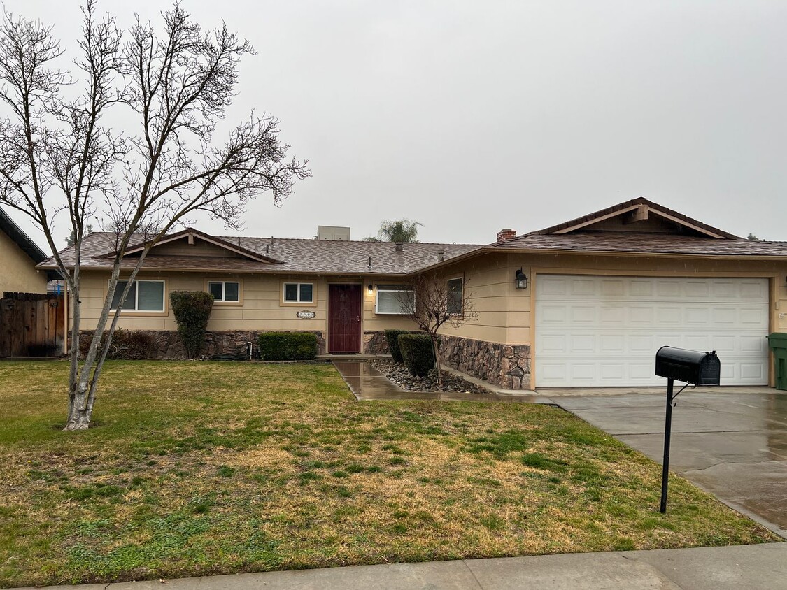 Foto principal - 3-bedroom single story located in Turlock!