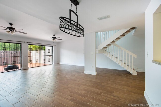 Foto del edificio - 10520 SW 75th Ln