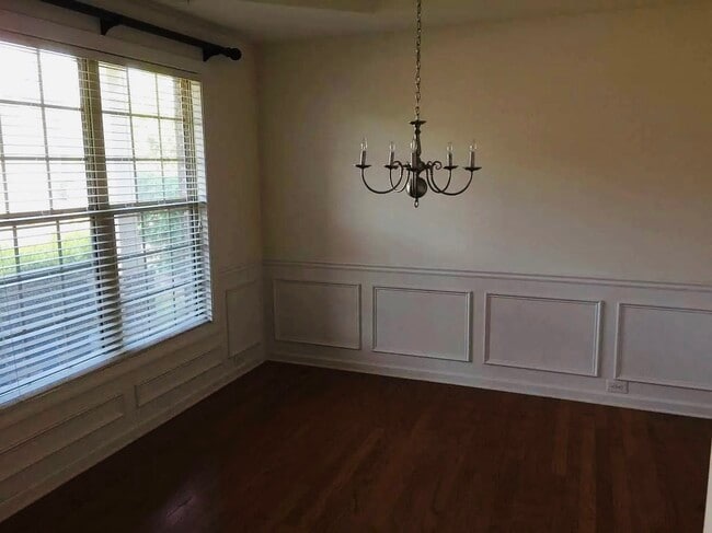 Foto del edificio - 574 Walkers Ln