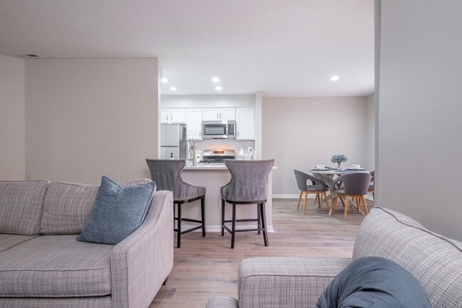 Building Photo - The Residence at Christopher Wren Apartments