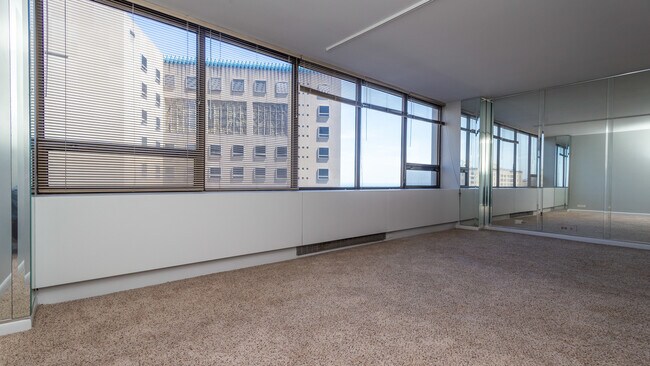 Building Photo - 2800 N Lake Shore Dr