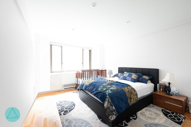 Foto del edificio - 425 E 63rd St
