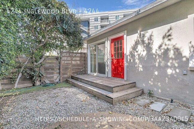 Building Photo - Beautiful remodeled 2 Bedroom + 2 Bath + L...