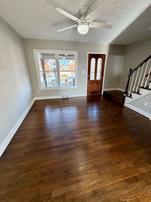 Building Photo - 3413 Wallford Dr