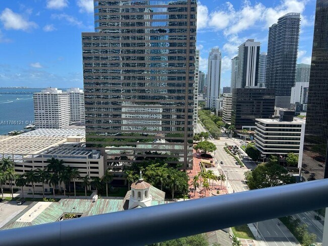 Foto del edificio - 485 Brickell Ave