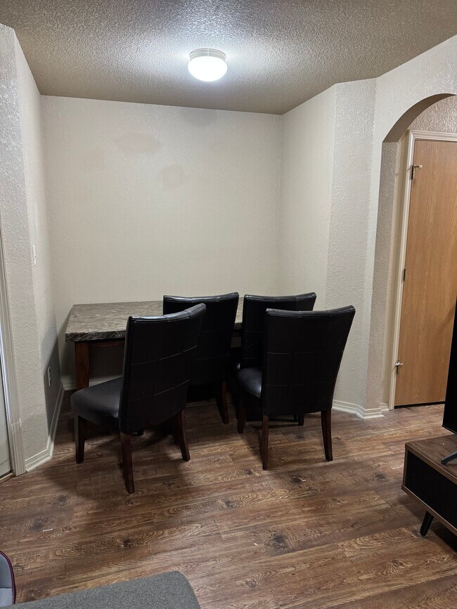 Foto del edificio - 3825 Old Jenny Lind Rd