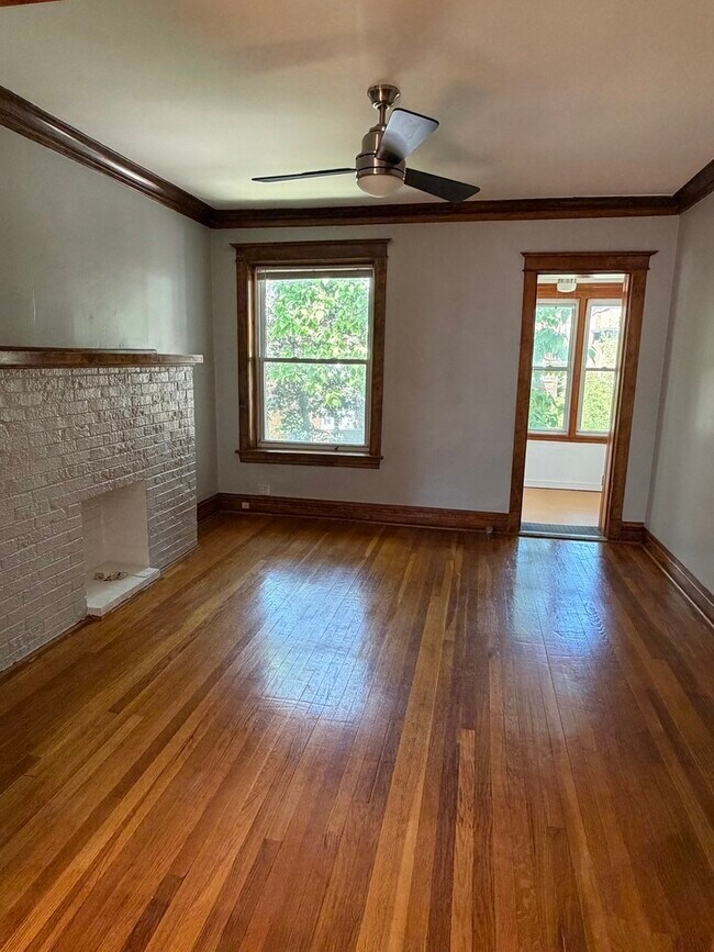 Foto del edificio - 4847 N Claremont Ave