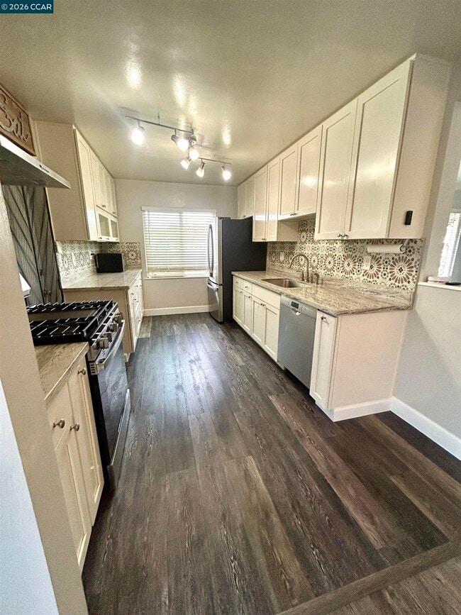 Building Photo - 356 Frederic Ave