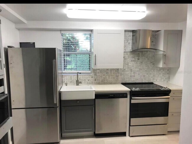 Foto del edificio - 235 7th Ave NE