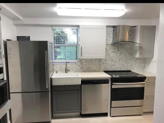 Foto del edificio - 235 7th Ave NE