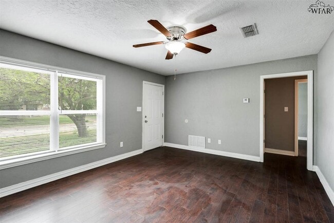 Building Photo - 4326 McCutchen Ave