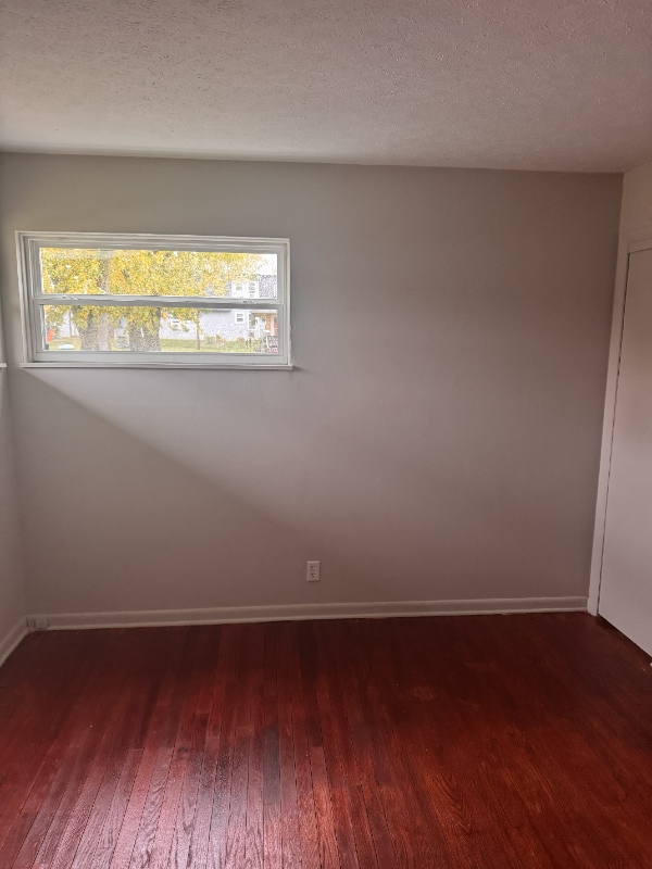 Building Photo - 12-14 Grove Ct