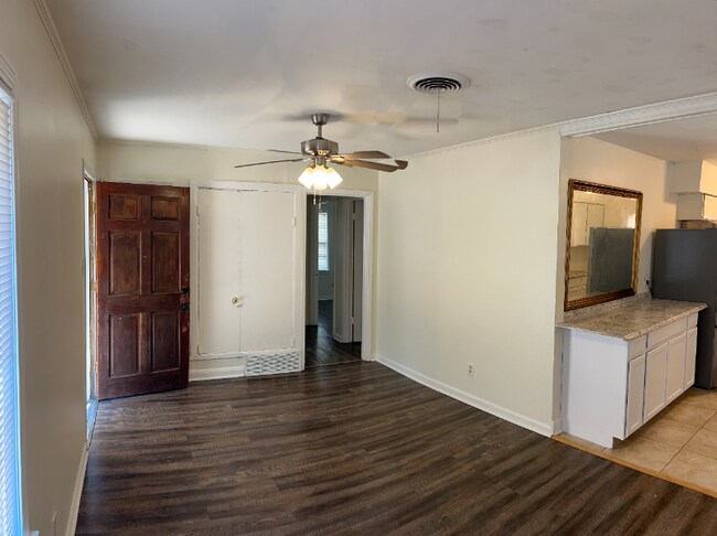 Foto del edificio - 4838 Durbin Ave