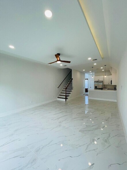 Foto del edificio - 8131 St Louis St