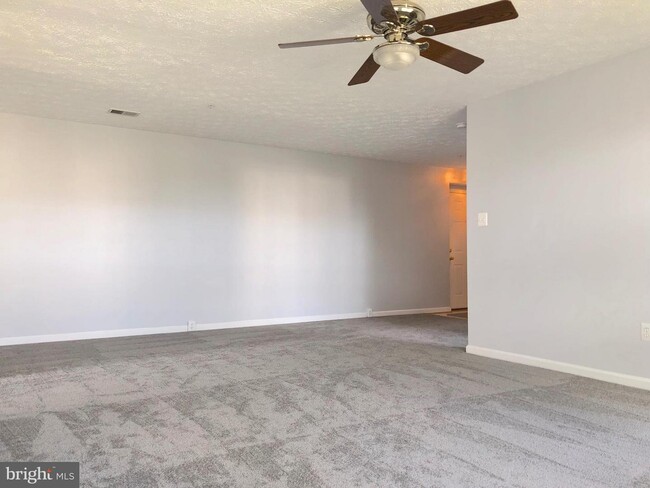 Building Photo - 6404 Weatherby Ct