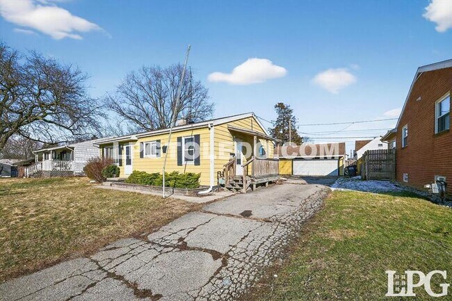 Foto del edificio - 1525 Akron St