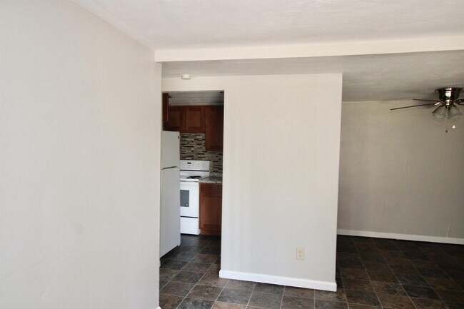 Building Photo - 417 Park Manor Pl