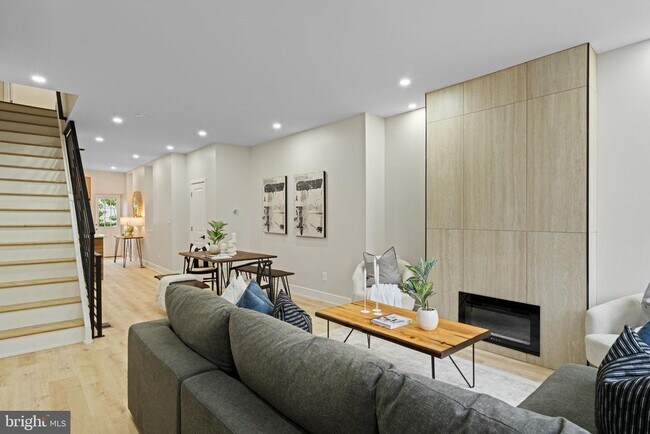 Foto del edificio - 648 N 36th St