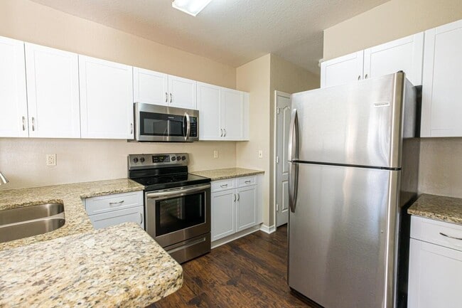 Foto del edificio - 104 SW Peacock Blvd