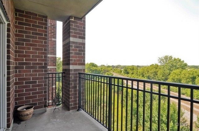 Foto del edificio - 440 W Mahogany Ct