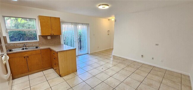 Foto del edificio - 2311 Coolidge St