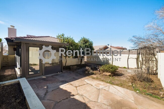 Foto del edificio - 13157 Neon Ave NE