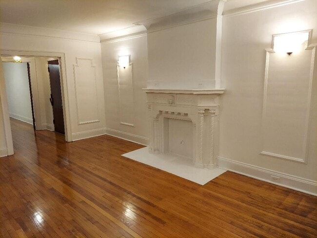 Photo - 14901 Lake Ave Apartment