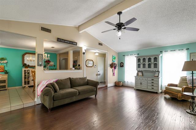 Building Photo - 6573 Ridglea Dr