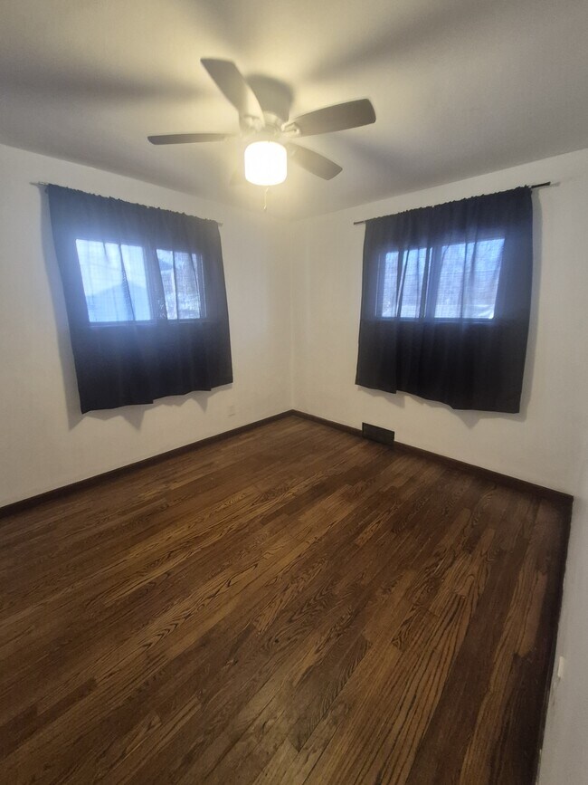 Foto del edificio - 28 Barto Dr